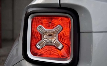 Jeep Renegade SUV 2.0 MultiJet 140KM 2016 Jeep Renegade Alusy LED Navi linne assist 4x4 GRZANE FOTELE i kierownica, zdjęcie 16