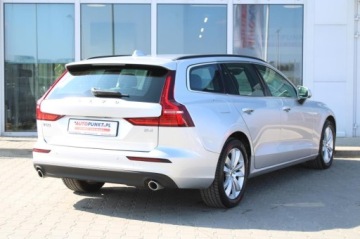 Volvo V60 II  2021 Volvo V60 Momentum Pro, zdjęcie 3