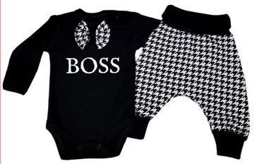 Boss zestaw body z muchą + spodnie 74