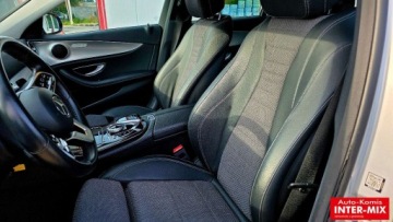 Mercedes Klasa E W213 Kombi 2.0 220d 194KM 2020 Mercedes-Benz Klasa E Niski przebieg Idealne bogata wersja AUTOMAT 2.0, zdjęcie 24