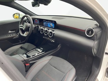 Mercedes Klasa A W177/V177 Hatchback Facelifting 1.3 200 163KM 2025 Mercedes-Benz Klasa A A 200 1 wlasciciel Salon Polska FV23 Darmowy Rap, zdjęcie 17