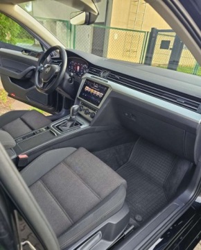 Volkswagen Passat B8 Variant 2.0 TDI BlueMotion SCR 150KM 2017 Volkswagen Passat Variant 2.0 TDI SCR DSG, zdjęcie 11