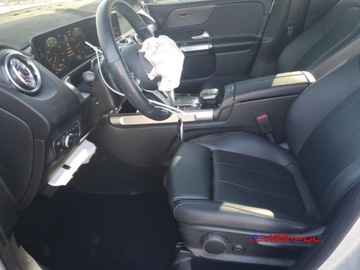Mercedes GLB 2022 Mercedes-Benz GLB 2022 r., 2,0L GLB 250 2.0 Benzyna 221KM, zdjęcie 7