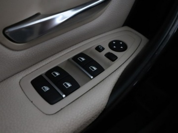 BMW Seria 3 F30-F31-F34 Limuzyna Facelifting 2.0 330e 252KM 2016 BMW 330 phev led automat pdc navi skóra luxury, zdjęcie 33