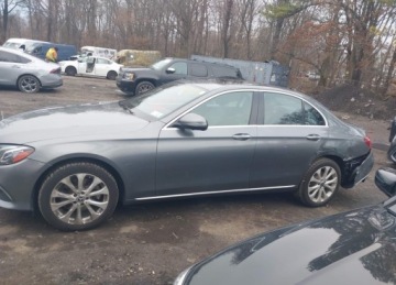 Mercedes Klasa E W213 2019 Mercedes-Benz Klasa E 2019r., E 300 4matic, 2L, od ubezpieczalni 2.0 244KM, zdjęcie 7