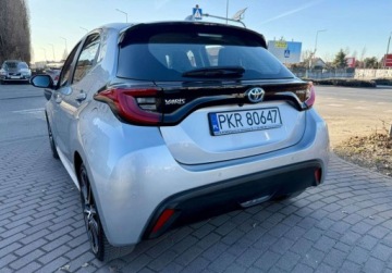 Toyota 2023 Toyota Yaris 1.5i HYBRID Full led Navi Kamera 18.000 km 1.5 Benzyna, zdjęcie 18