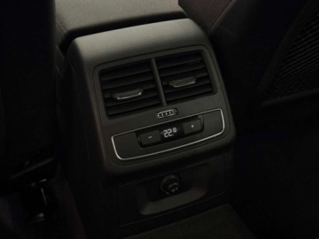 Audi A4 B9 Limousine Facelifting 2.0 35 TFSI 150KM 2023 Audi A4 Limousine 35 TFSI S Line S Tronic Ambiente Podgrzewane fotele L, zdjęcie 12