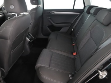 Skoda Superb III Kombi Facelifting 2.0 TDI SCR 200KM 2022 Skoda Superb Combi 2.0 TDI 200 KM Style DSG FV 23%, zdjęcie 10