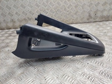 РАМКА УРОВНЯ, USB AUX CEED И ПОДЪЕМНАЯ РОЗЕТКА