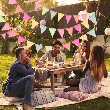 5 SZT WIELOKOLOROWY TRÓJKĄTNYMI FLAGAMI DEKORACJA NA PRZYJĘCIE URODZINOWE