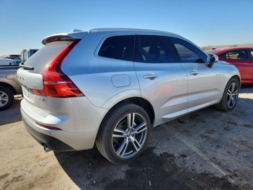 Volvo XC60 II 2021 Volvo XC 60 T5 Momentum 2021 2.0L 2.0 Benzyna 250KM, zdjęcie 3