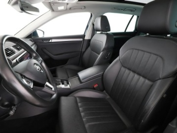 Skoda Superb III Scout 2.0 TDI 190KM 2019 Škoda Superb Skoda Superb 4x4 DSG full LED ACC, zdjęcie 12
