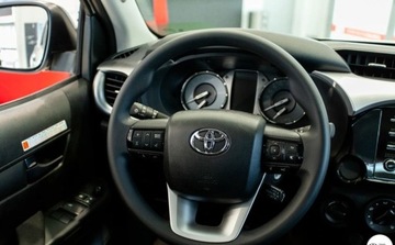 Toyota Hilux VIII Pojedyncza kabina Facelifting 2.4 D-4D 150KM 2024 Toyota Hilux Toyota Hilux 2.4 D-4D Double Cab DLX 4x4 2.4 Diesel 150KM, zdjęcie 19