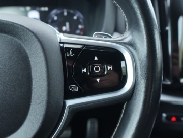 Volvo XC60 II 2019 Volvo XC60 B4 AWD, 194 KM, 4X4, Automat, Skóra, zdjęcie 18
