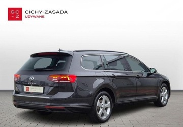 Volkswagen Passat B8 Variant Facelifting 1.5 TSI EVO 150KM 2023 Volkswagen Passat Variant SalonPL Business 1.5TSI 150KM DSG Skora Navi Kam, zdjęcie 4