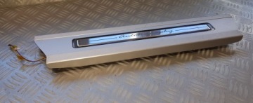 Range Rover Vogue L405 Накладка на порог правой передней двери LE