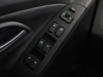 Hyundai ix35 SUV Facelifting 1.7 CRDi 115KM 2015 Hyundai ix35 klima auto grzane fotele czujniki, zdjęcie 32