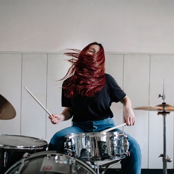 Behringer C 112 Динамический микрофон для большого барабана