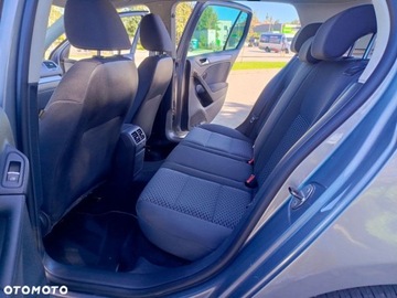 Volkswagen Golf VI Hatchback 5d 1.2 TSI 105KM 2011 Volkswagen Golf Volkswagen Golf 1.2 TSI BlueMotion Technology Comfortline, zdjęcie 17