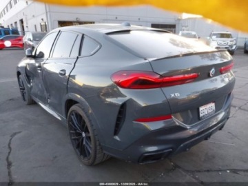 BMW X6 G06 2022 BMW X6 2022r., 4x4, 4.4L 4.4 Benzyna 523KM, zdjęcie 2