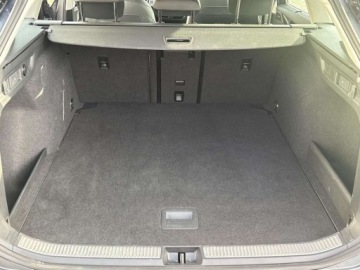 Volkswagen Passat B8 Variant Facelifting 2.0 TDI SCR 150KM 2024 Volkswagen Passat Elegance Matrix Panorama Harman ACC FV23 Serwis ASO, zdjęcie 18