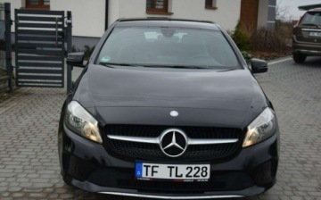 Mercedes Klasa A W176 Hatchback 5d Facelifting 180 122KM 2017 Mercedes-Benz Klasa A 1.6B 2017r Navi PDC Grzane Fotele Sprowadzony Oplaco, zdjęcie 5
