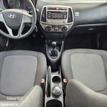 Hyundai i20 I Hatchback 5d Facelifting 1.2 DOHC 85KM 2012 Hyundai i20 Hyundai i20 1.2 Trend 1.2 Benzyna 86KM, zdjęcie 20