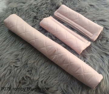 В комплекте: накладки на ремни безопасности и оголовье коляски, выкройки.