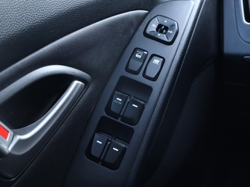 Hyundai ix35 SUV 1.6 GDI 135KM 2012 Hyundai ix35 1.6 GDI, Skóra, Klima, zdjęcie 15