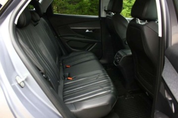 Peugeot 3008 II Crossover 1.5 BlueHDI 130KM 2018 Peugeot 3008 1.5 HDI 130KM Allure Skory Navigacja Kamera Alu 18 Ladne Auto, zdjęcie 33