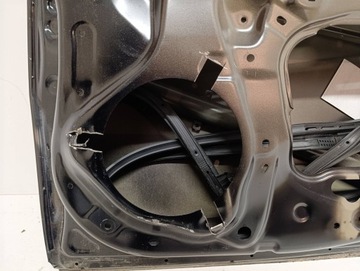 DVEŘE PRAVÉ ZADNÍ TOYOTA CAMRY VIII 8