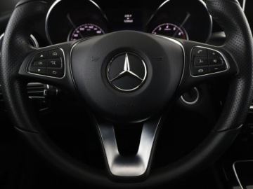 Mercedes Klasa C W205 Kombi 180 156KM 2017 Mercedes C 180 Avantgarde półskóra navi grzane, zdjęcie 20