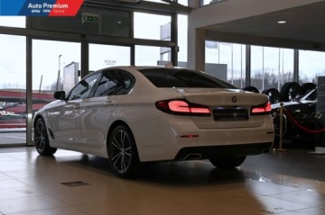 BMW Seria 5 G30-G31 Limuzyna 518d 150KM 2020 BMW Seria 5 518dFV23Adaptacyjne Reflektory LEDPrzyciemniane Szyby 2.0, zdjęcie 21