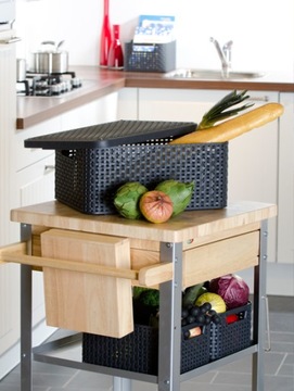 КОРЗИНА-КОНТЕЙНЕР С ИЗОГНУТОЙ КРЫШКОЙ В СТИЛЕ РОТАНГА СЕРЫЙ