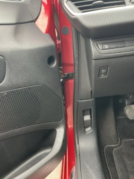 Peugeot 208 I Hatchback 5d Facelifting 1.2 PureTech 82KM 2018 Peugeot 208 Klimatyzacja Kamera, zdjęcie 6