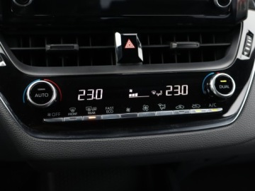 Toyota Corolla XII Hatchback 1.8 Hybrid 122KM 2020 Toyota Corolla 1.8 Hybrid, Salon Polska, zdjęcie 15