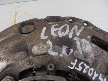 СЦЕПЛЕНИЕ ДВУМАССОВОЕ КОЛЕСО 03G141025F LEON II 2.0 TDI