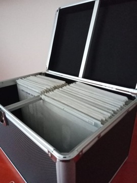 BOX BOX Чемодан на 200 компакт-дисков, DVD, BD-R, ЧЕРНЫЙ