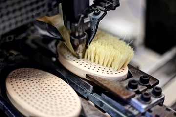 Массажная щетка для тела AnMar с щетиной WILD.