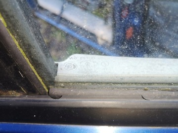 MAZDA MPV 99- SKLO (OKNO) DVEŘE PŘEDNÍ PRAVÁ