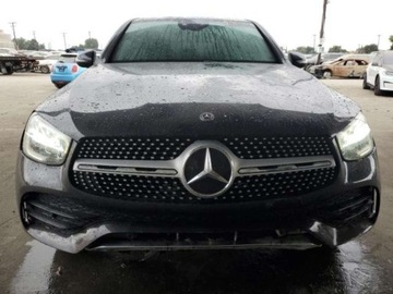 Mercedes GLC C253 2020 Mercedes-Benz GLC 2020, 2.0L, 4x4, COUPE, od ubezpieczalni 2.0 Benzyna, zdjęcie 1