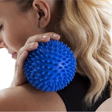 ЖЕСТКИЙ МАССАЖНЫЙ МЯЧ ДЛЯ УПРАЖНЕНИЙ С ШИПАМИ
