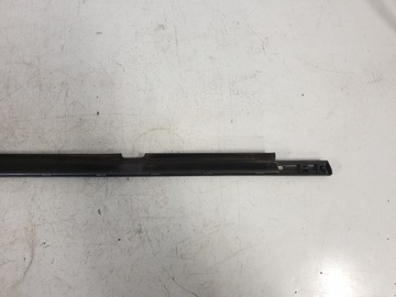 OPEL ASTRA H COMBI НАКЛАДКА ПРАВАЯ ДВЕРНАЯ