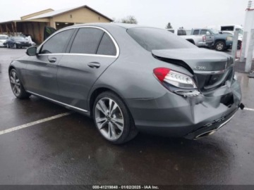 Mercedes Klasa C W205 2018 Mercedes-Benz Klasa C 300 2018 2.0l 2.0 Benzyna 241KM, zdjęcie 3