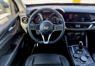 Alfa Romeo Stelvio SUV 2.0 Turbo 280KM 2018 Alfa Romeo Stelvio Alfa Romeo Stelvio 2.0 Turbo 16V AT8-Q4 Lusso 2.0 280KM, zdjęcie 5