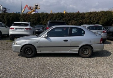 Hyundai Accent II Sedan 1.3 i 12V 86KM 2002 Hyundai Accent I rejestracja 2003r. 1.3 Benzyna 86KM, zdjęcie 1