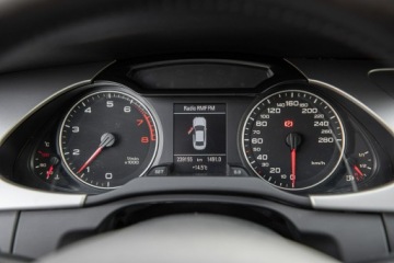 Audi A4 B8 Limousine 1.8 TFSI 120KM 2009 Audi A4 Limousine 1.8T 120KM Manual ! Serwisowana, zdjęcie 29