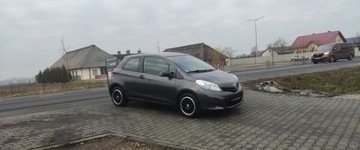 Toyota Yaris III Hatchback 5d 1.0 VVT-i 69KM 2013 Toyota Yaris 1.O BENZ ,bezwypadek,jeden wlasciciel ,kupiony w aso toyota, zdjęcie 6