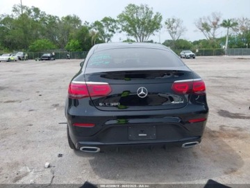 Mercedes GLC C254/X254 2023 Mercedes-Benz GLC 300 4Matic Coupe 2023 2.0l 2.0 Benzyna 255KM, zdjęcie 4