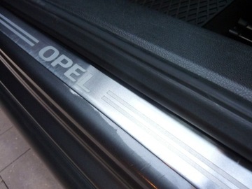 Opel Insignia I Sedan 1.6 Turbo ECOTEC 180KM 2009 Opel Insignia 1.6 Turbo 180, zdjęcie 35